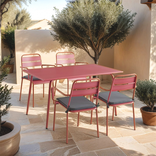 Ensemble PANTONE table 140 cm et 4 chaises de jardin rouge indien